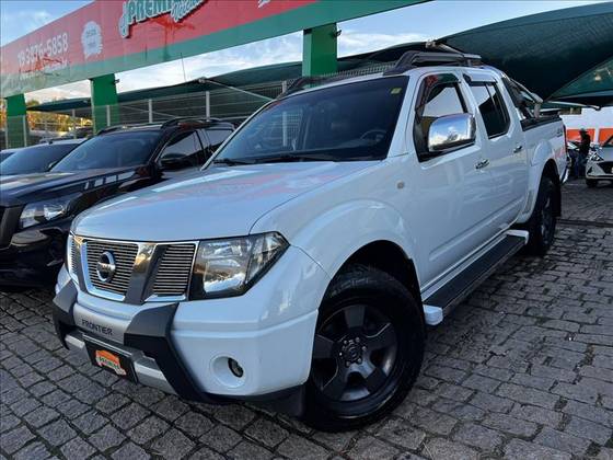 NISSAN FRONTIER 2.5 LE 4X4 CD TURBO ELETRONIC DIESEL 4P AUTOMÁTICO NISSAN FRONTIER 2.5 LE 4X4 CD TURBO ELETRONIC DIESEL 4P AUTOMÁTICO